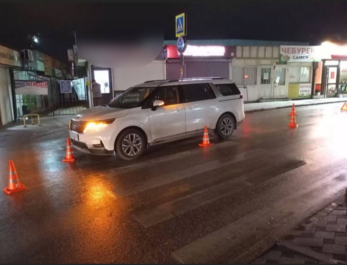 В Севастополе женщина попала под машину на «зебре»
