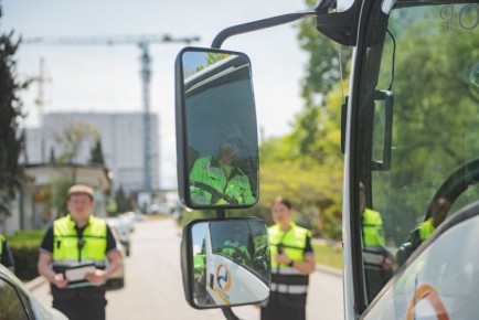 За полгода городская инспекция эвакуировала 1546 машин и вынесла 1893 постановления о штрафах