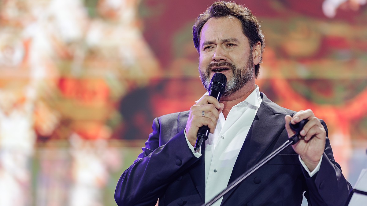 Худрук Севастопольского театра Абдразаков стал народным артистом РФ