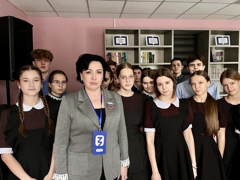 В Севастополе прошел патриотический час «Герои Отечества – гордость поколений»