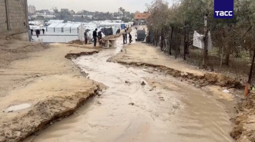 12 человек погибли в Газе из-за шторма и дождей