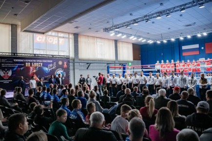 Игорь Михеев: В Севастополе успешно прошел Чемпионат города по боксу среди мужчин и женщин, а также Первенство среди юниоров, юниорок, юношей и девушек