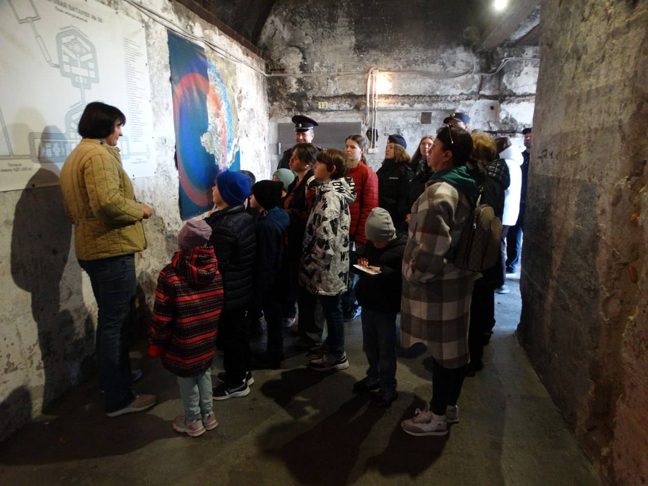 Севастопольские полицейские провели экскурсию на «35ю береговую батарею» для воспитанников приюта