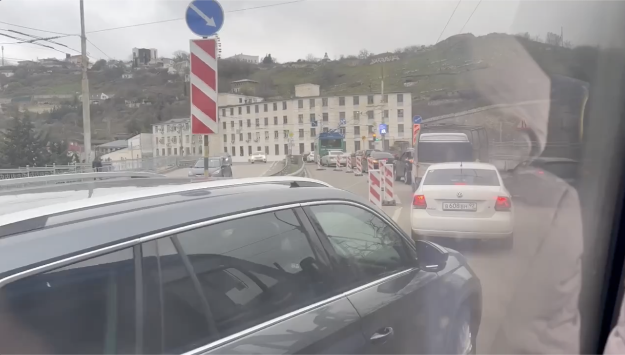 Днепровский мост в Севастополе частично перекрыт до 20 декабря