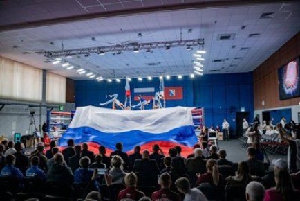 Алексей Ярусов приветствовал финалистов чемпионата и первенства города по боксу