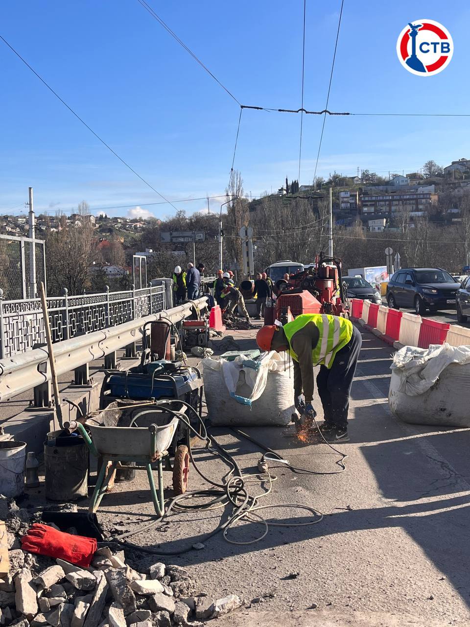 В Севастополе продолжаются ремонтные работы на Днепровском мосту