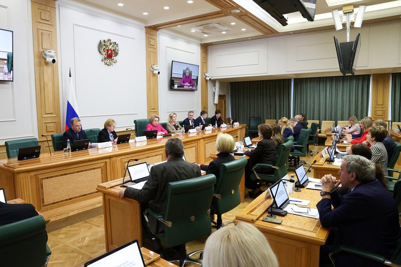 Екатерина Алтабаева: Приняла участие во встрече сенаторов с руководителем Федерального медико-биологического агентства Вероникой Скворцовой под председательством главы Совета Федерации Валентины Матвиенко