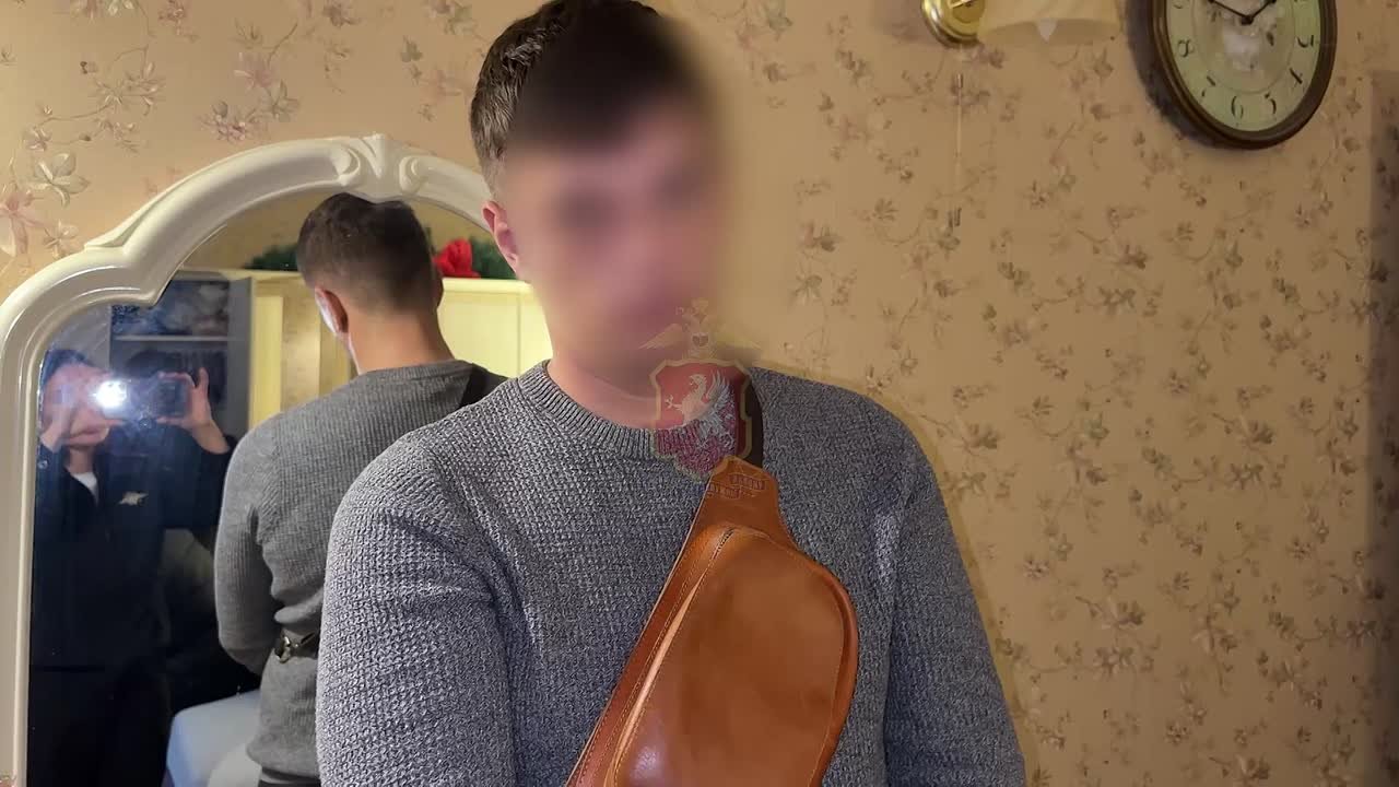 В Севастополе сотрудники полицейского наркоконтроля задержали местного жителя, который размещал закладки на территории города-героя