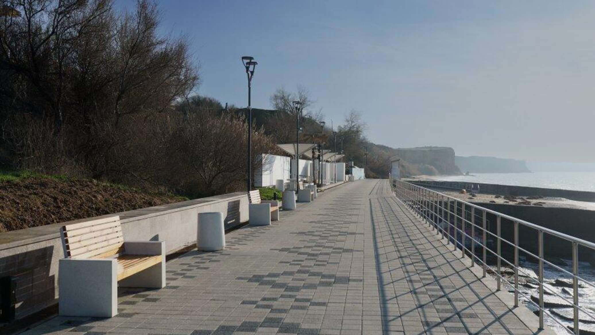 В Севастополе завершили благоустройство набережной в Андреевке