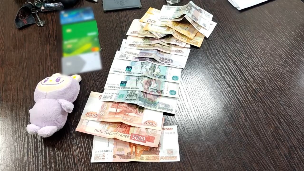 1,8 млн рублей за три дня: трое севастопольских пенсионеров стали жертвами мошенничества