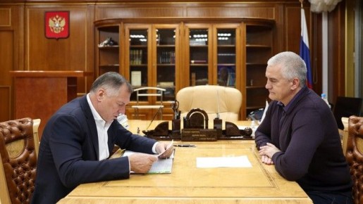 Марат Хуснуллин провёл встречу с главой Республики Крым Сергеем Аксёновым