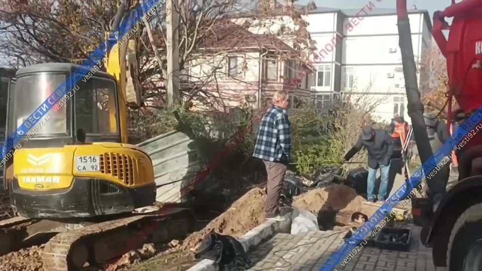 На проспекте Античном установлены новые системы для воды и канализации