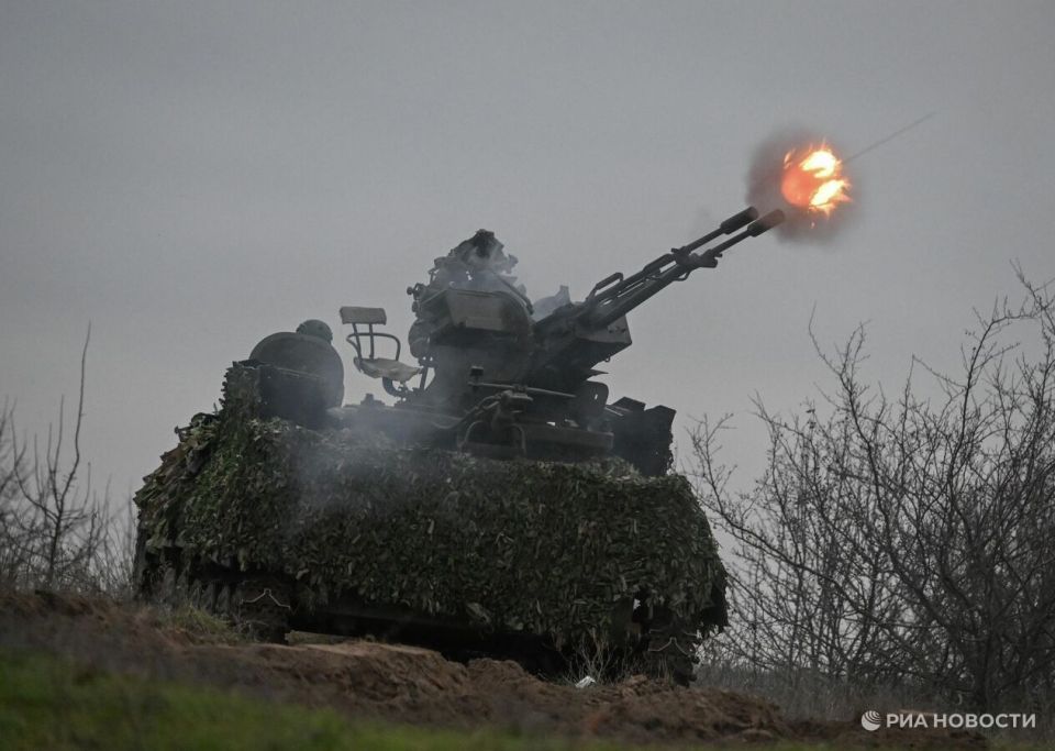 В Севастополе сбили десять воздушных целей