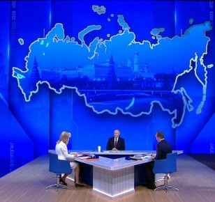 Путин: вся политика крутится вокруг семей с детьми