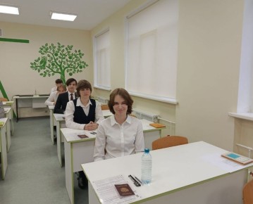 «Зачёт» получен!. Почти 97% севастопольских одиннадцатиклассников, участвовавших в итоговом сочинении в основной срок, 3 декабря, успешно прошли испытание и получили допуск к сдаче ЕГЭ! Какие темы для рассуждений выбирали...