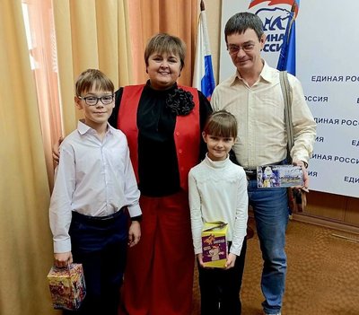 Инна Гончарова поздравила севастопольских детей с наступающими праздниками