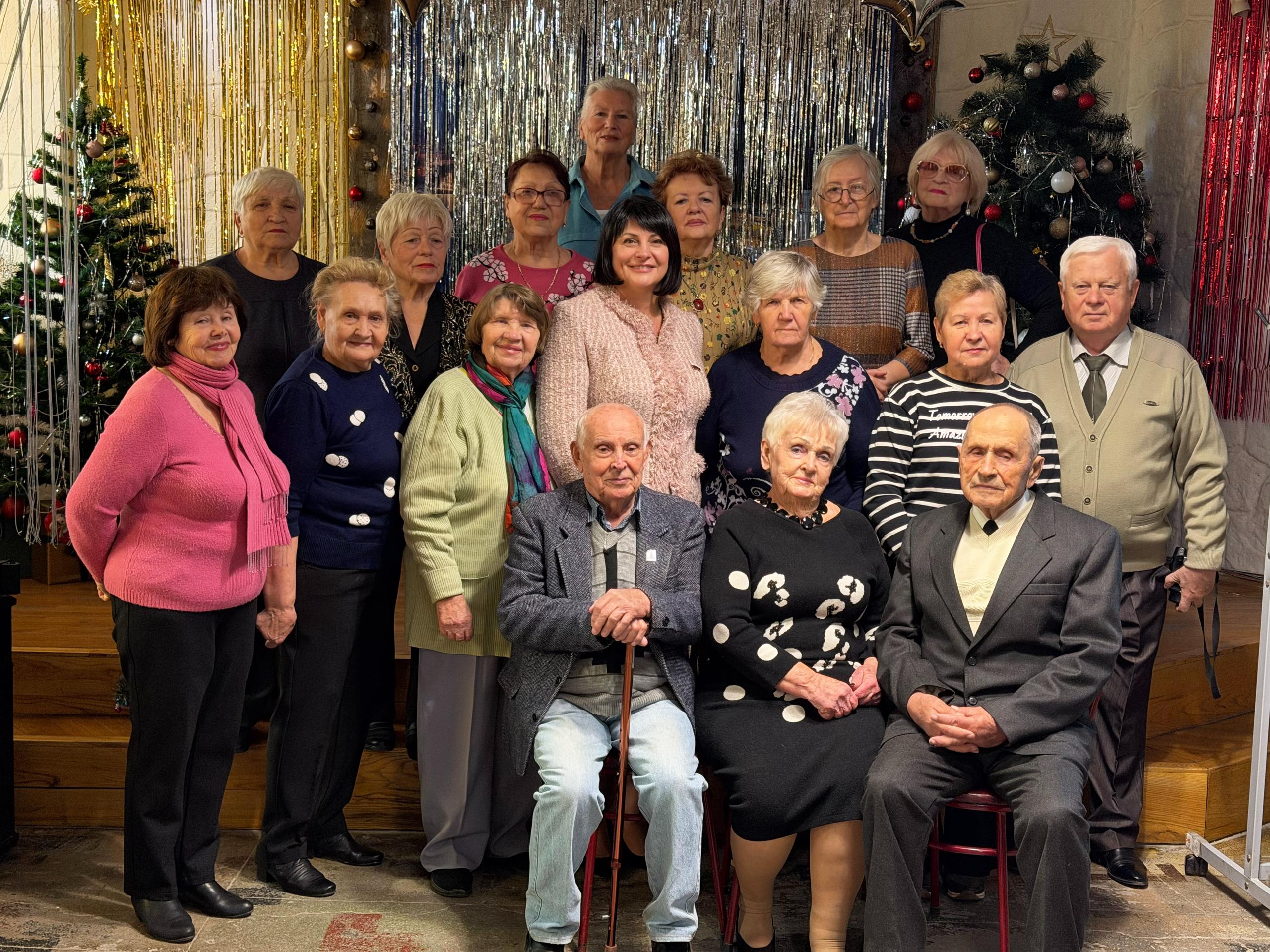 Татьяна Лобач: Поздравила 21-ю первичную организацию ветеранов Гагаринского района с 15-летием со дня основания