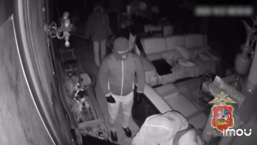 ���� �� �����������, ������������� � ������� ����� �� ���� � ������, �������� ��� ������ � �����������