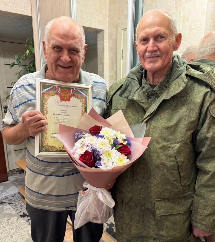 Поздравили с юбилеем долгожителя посёлка Кача - Василия Александровича Чешко!