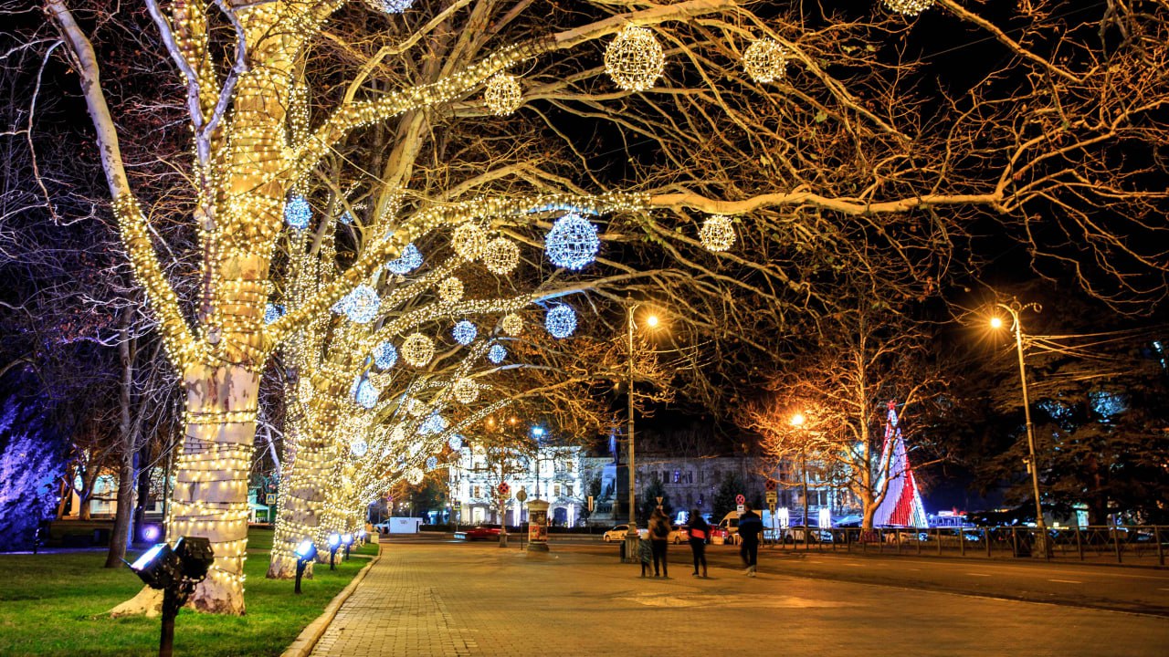 Парковку на площади Нахимова закроют в праздничные дни