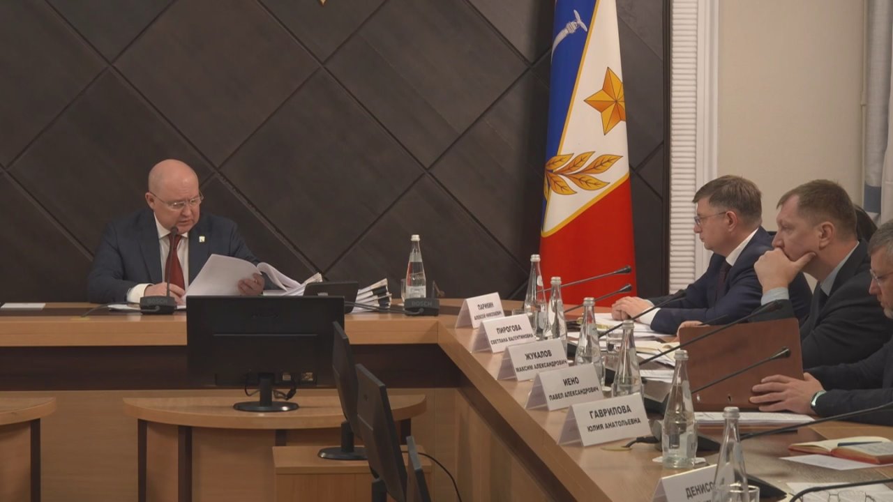 Михаил Развожаев: В связи с непогодой нам поступают сообщения об аварийных отключениях электричества — в частности, из Орлиного, Родного, Терновки