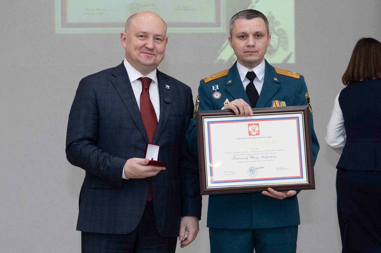 Михаил Развожаев: Сегодня поздравил севастопольских спасателей с профессиональным праздником