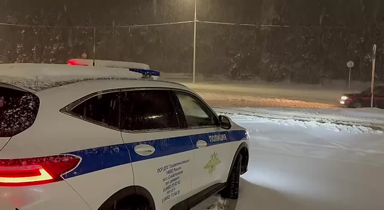 Госавтоинспекция Севастополя призывает водителей отказаться от управления личными автомобилями и воспользоваться общественным транспортом