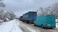 Снегопад парализовал движение под Севастополем