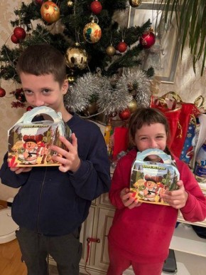 Алексей Ярусов поздравил с наступающим Новым годом детей участников СВО