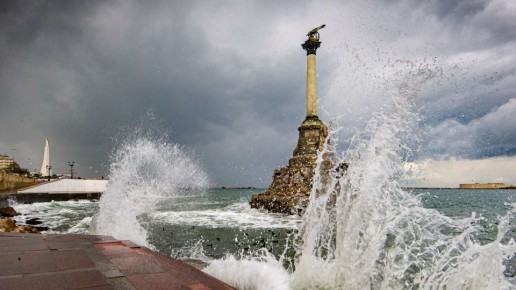 Сильный ветер и дождь снова обрушатся на Севастополь