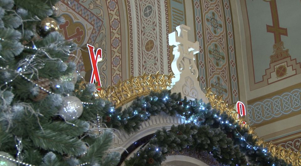 Православные христиане отмечают Рождественский сочельник