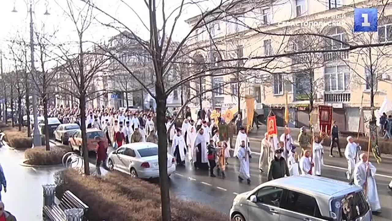 Севастополь отметил Рождество Христово традиционным крестным ходом