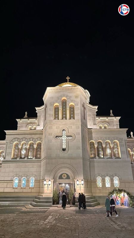 В Херсонесе продолжается Рождественская Божественная Литургия