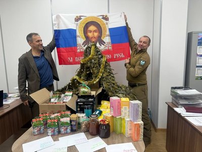 ZaМИР. Максим Дроздов доставил бойцам СВО новогодние подарки