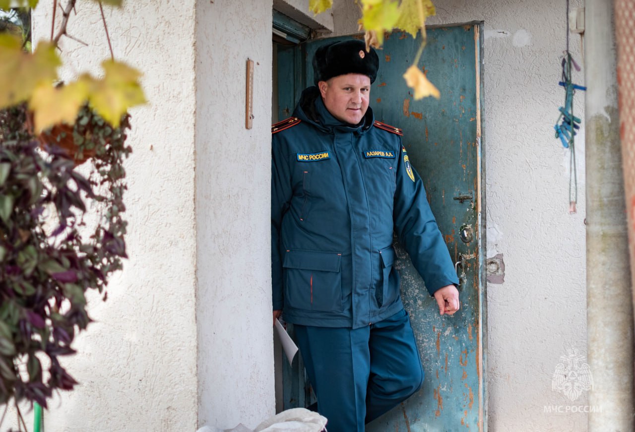 Напоминаем о безопасности на суше и на воде!