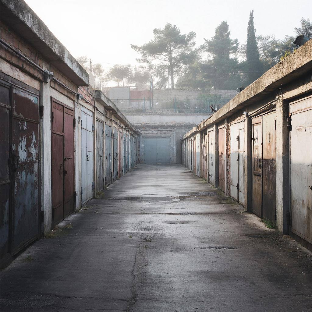 Николай Приставка: Уважаемые севастопольцы! Хочу напомнить, что до 1 сентября 2026 года вы можете бесплатно оформить в собственность гараж и земельный участок под ним в рамках «гаражной амнистии»!