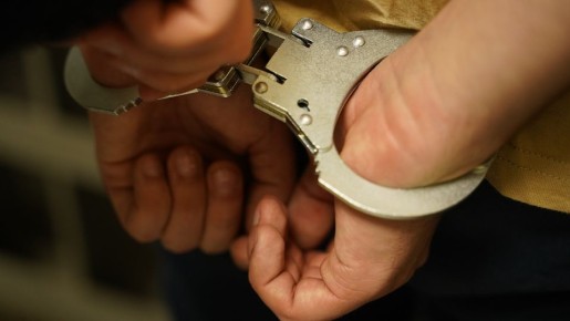 Поджигали релейные шкафы и вышки связи: в Крыму арестовали двоих россиян за диверсии по заказу Украины