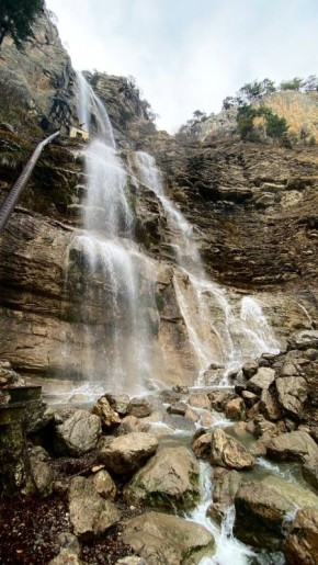 Маршрут к Учан-Су закрыли из-за риска обвала камней