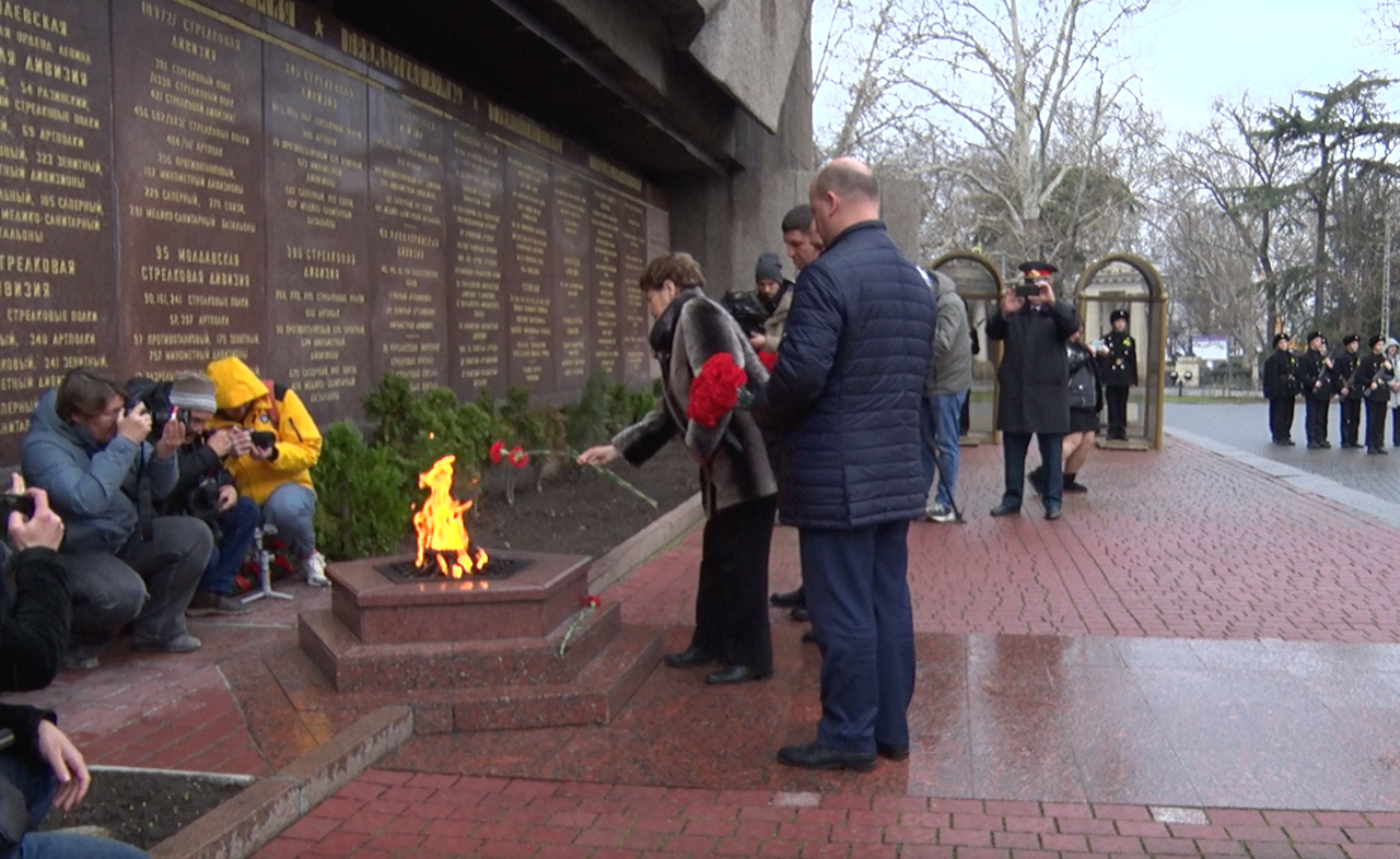 Севастополь почтил подвиг блокадного Ленинграда