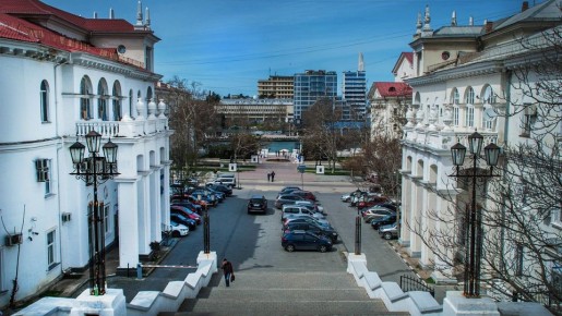 Осколки беспилотника упали возле школы, один человек ранен: последствия атаки БПЛА на Севастополь в ночь на 28 января