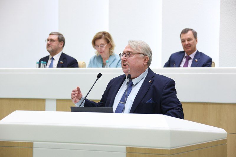 Екатерина Алтабаева: Перед сенаторами сегодня выступил директор Института мировой литературы имени А.М. Горького Российской академии наук Вадим Владимирович Полонский