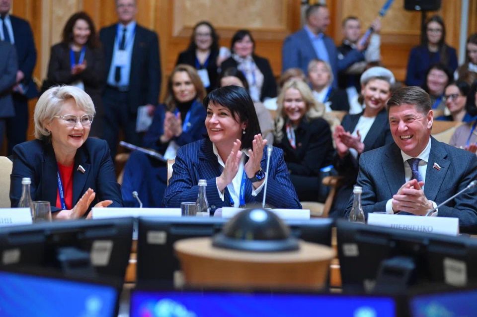 Татьяна Лобач: В рамках регионального дня по теме «Муниципальный рост: новые драйверы развития», на одной из секций обсудили стратегический потенциал женских инициатив в развитии территорий