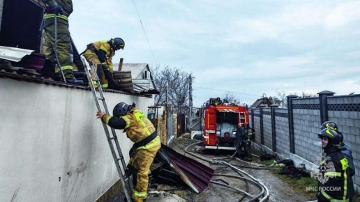 В Севастополе произошел пожар в садоводческом товариществе "Строитель"