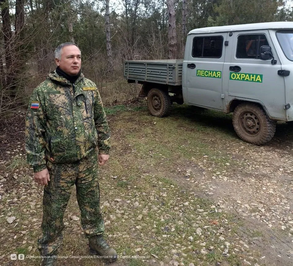 В Севастополе расчищают противопожарные полосы на Мекензиевых горах