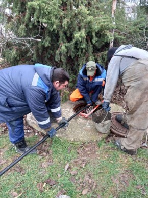 Водоканал: Рабочие моменты. Устранение засоров на ул. Степаняна, ул. Коли Пищенко, ПОР и ул. Генерала Жидилова Фото Михаила Петрова и Валентины Сапроновой