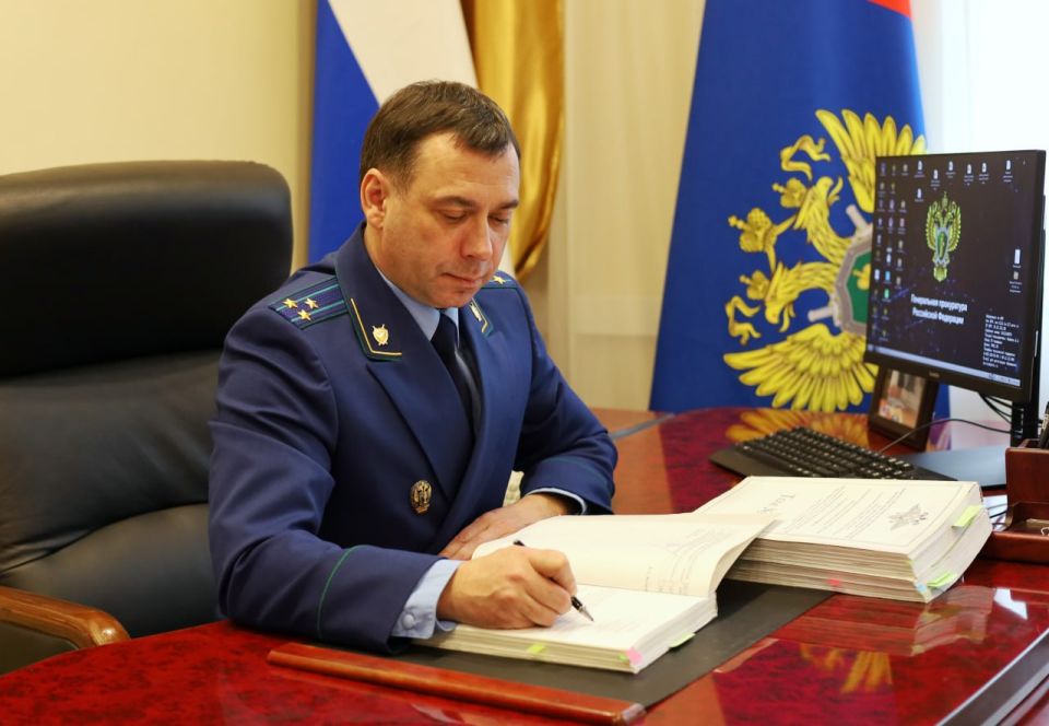 В Севастополе прокуратура направила в суд уголовное дело по обвинению сотрудницы банка в хищении вкладов на общую сумму свыше 24 млн рублей