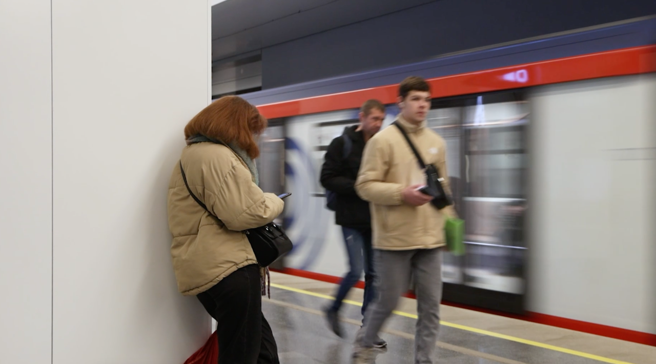 В Московском метро могут проверять телефоны