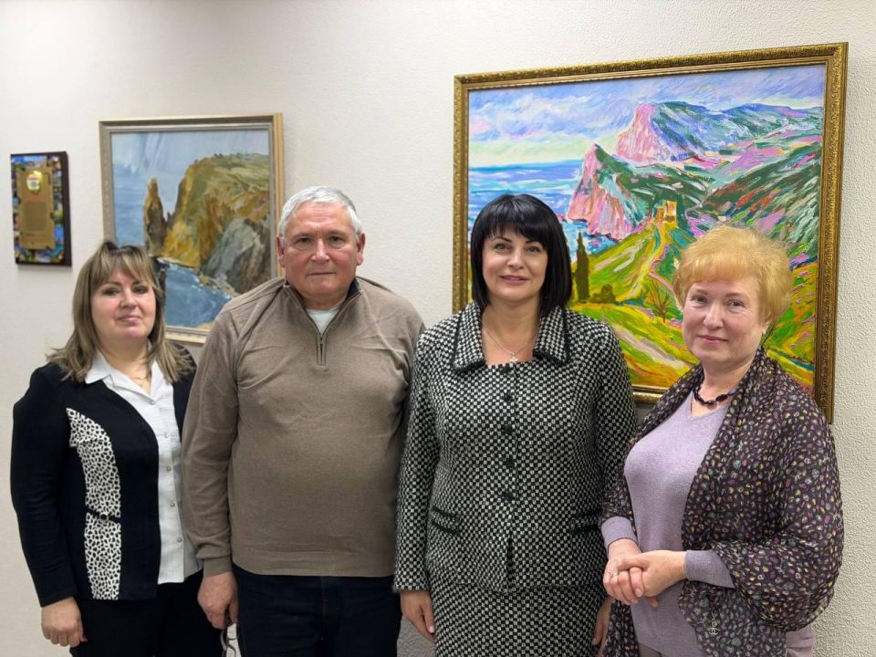 Татьяна Лобач: Встретилась с группой инициативных граждан, которые выступили с идеей создания маршрута патриотического туризма в Севастополе