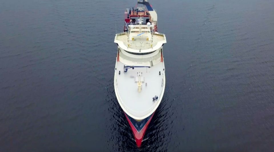 �� ������� ������� ������ 305 000 ���� ������