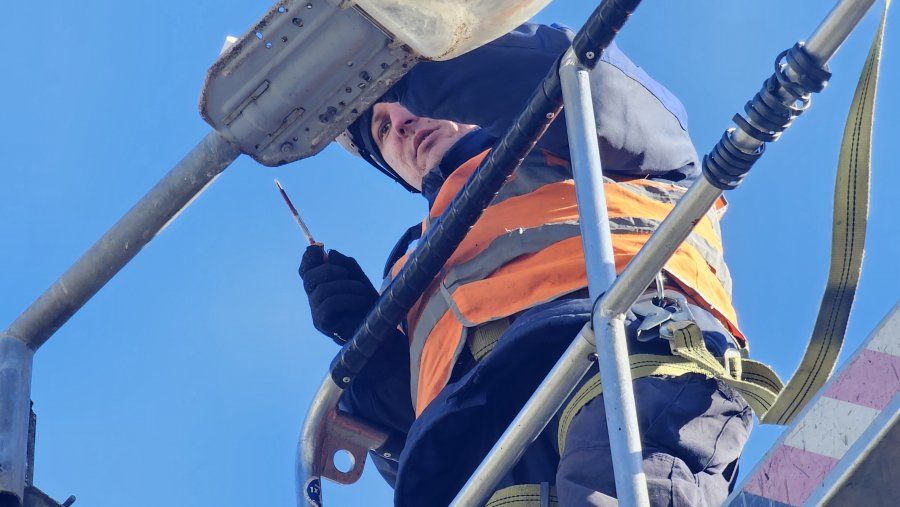 «Горсвет» ремонтирует уличное освещение